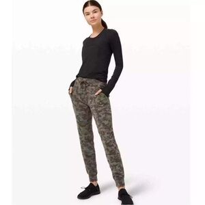 Lululemon Camo Jogger Pants Ready To Rulu Green Camo Size 4
